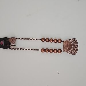 Necklace earrings